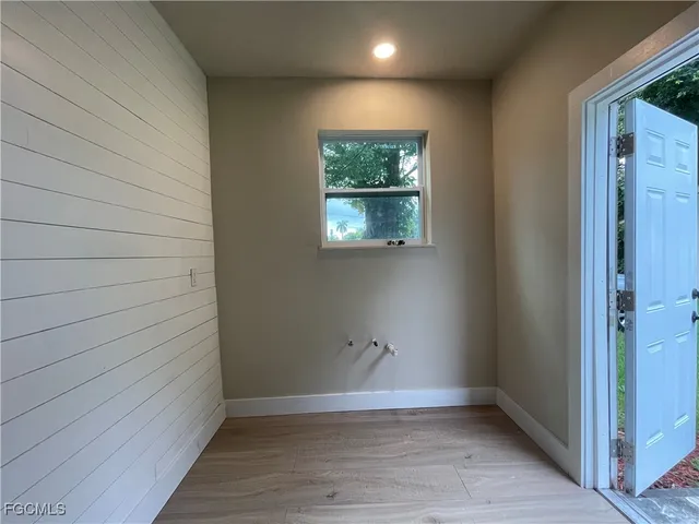 $259,000 | 466 Wilma Avenue, Fort Myers, FL 33905