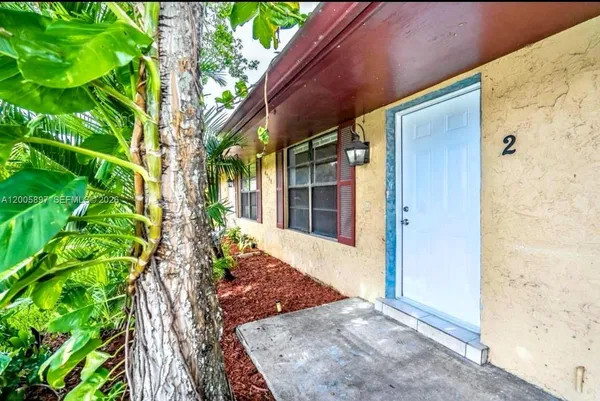 $2,150 | 4259 Royal Banyan Way, Unit B, Lake Worth, FL 33461