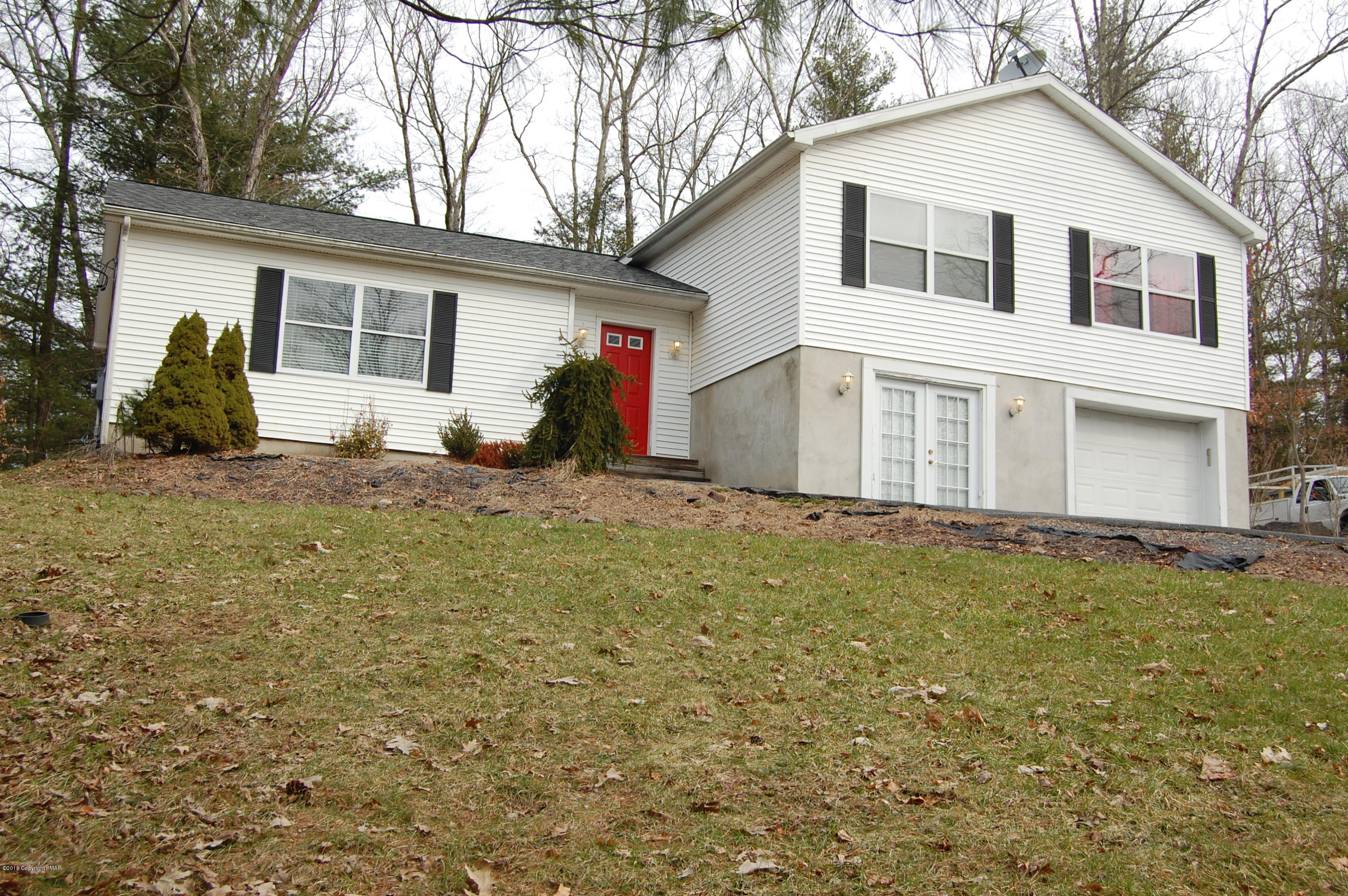 621 Rimrock Road Bartonsville, PA 18321 - Photo 3 of 24 DSC_6577