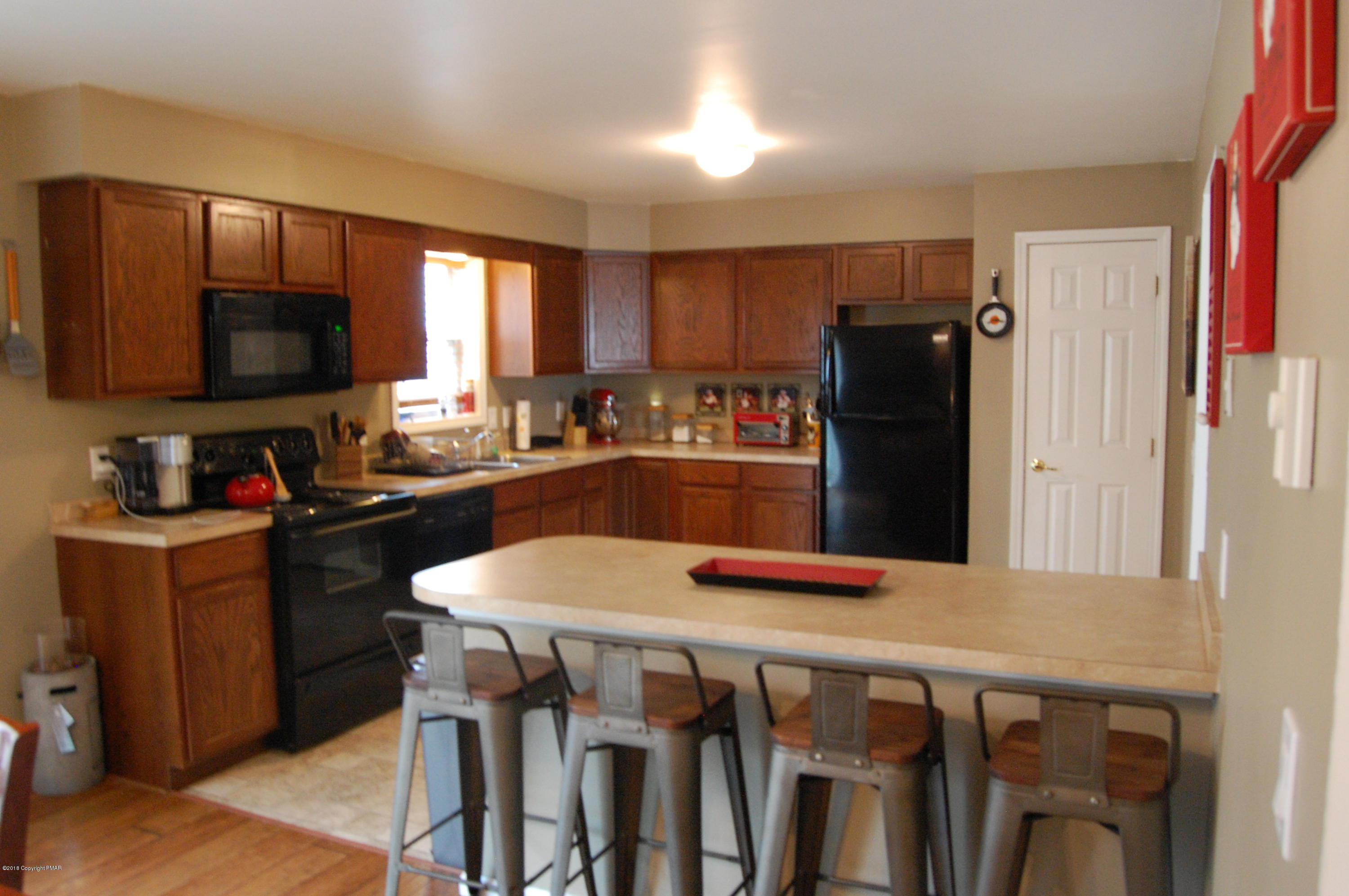 621 Rimrock Road Bartonsville, PA 18321 - Photo 8 of 24 DSC_6538