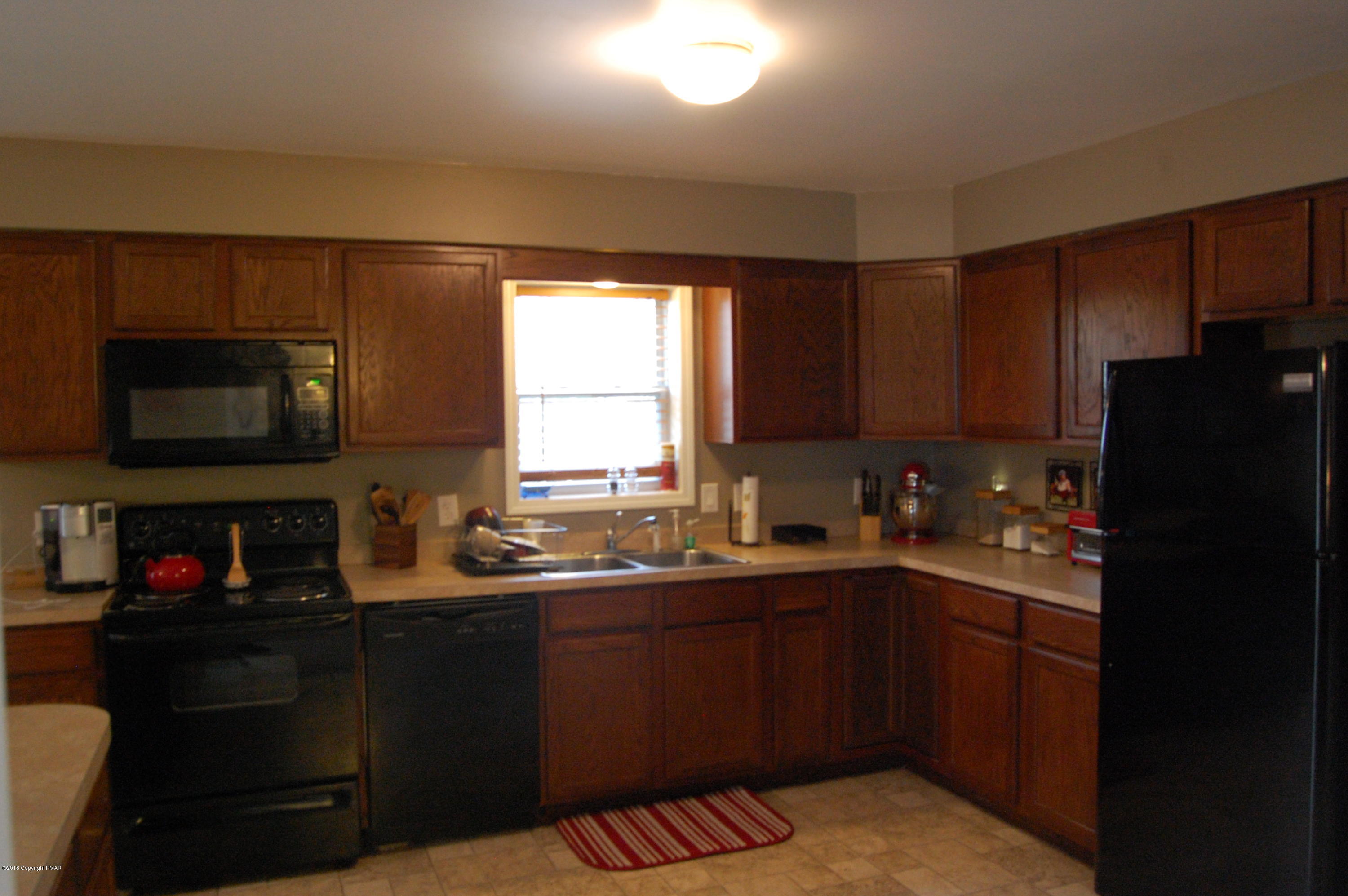 621 Rimrock Road Bartonsville, PA 18321 - Photo 10 of 24 DSC_6541
