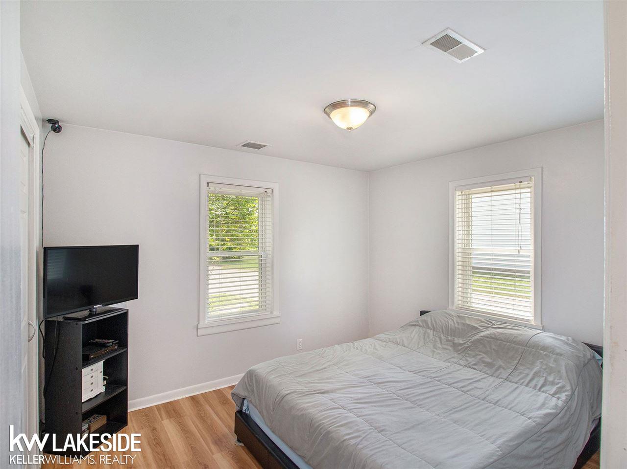 792 Hemingway Road Lake Orion, MI 48362 - Photo 11 of 28 First Bedroom