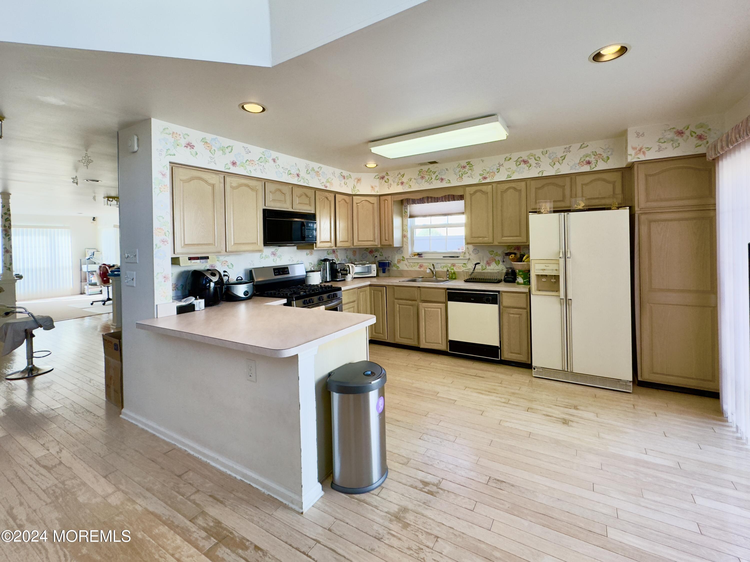 6 Alpine Road Holmdel, NJ 07733 - Photo 8 of 19 IMG_7282