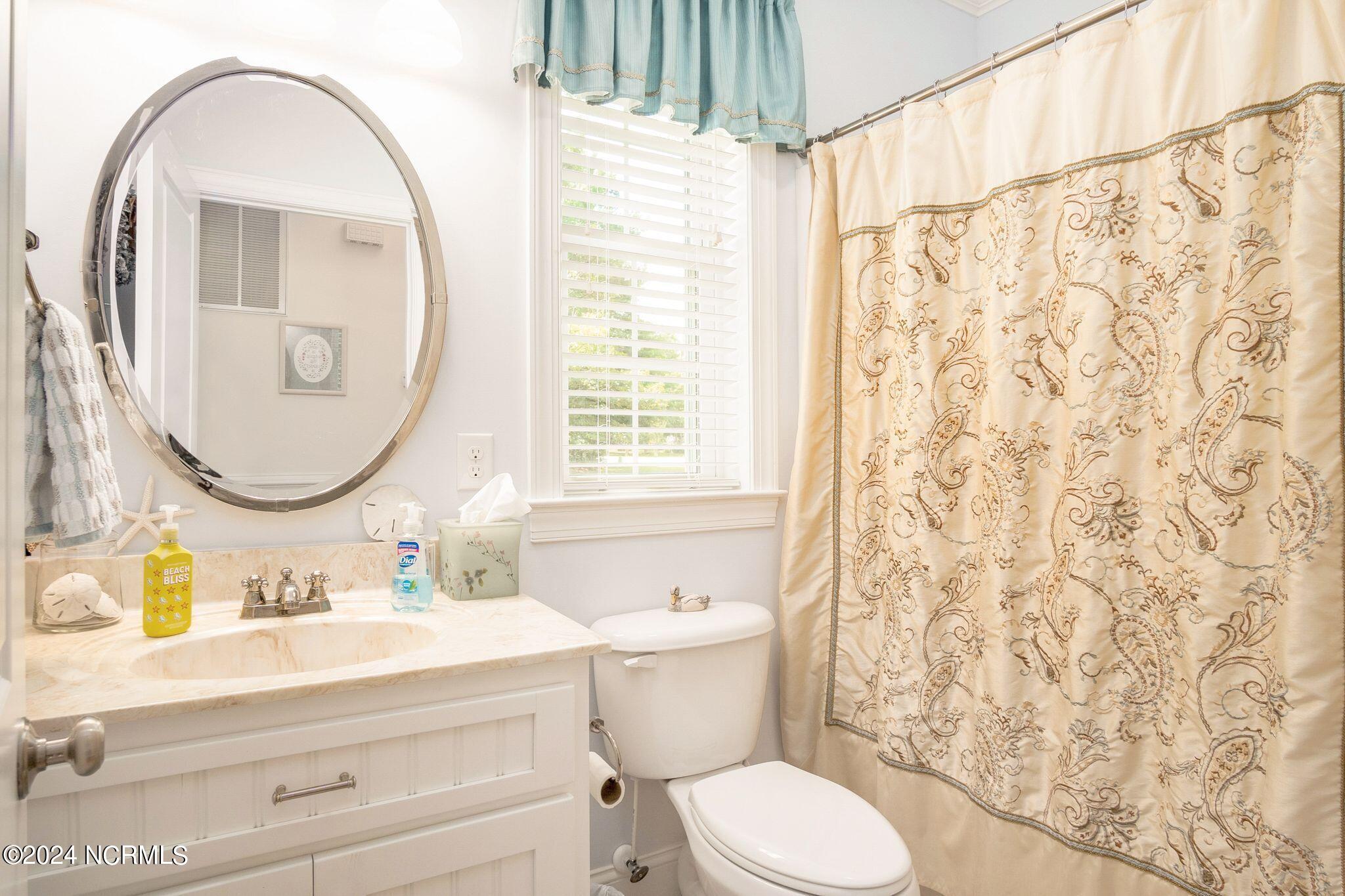 611 Loftin Farm Road Dover, NC 28526 - Photo 32 of 64 Second Bathroom