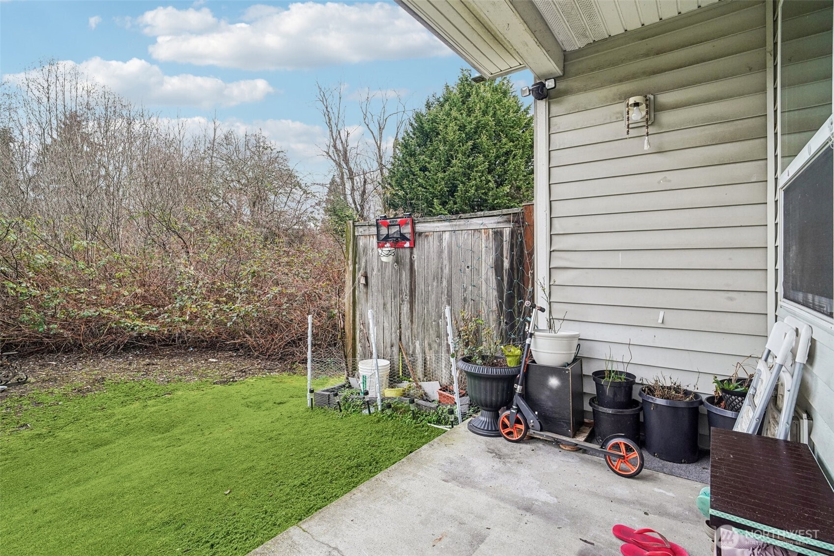 2009 196th Street Southeast, Unit C103 Bothell, WA 98012 - Photo 25 of 30 a view of backyard with sitting area
