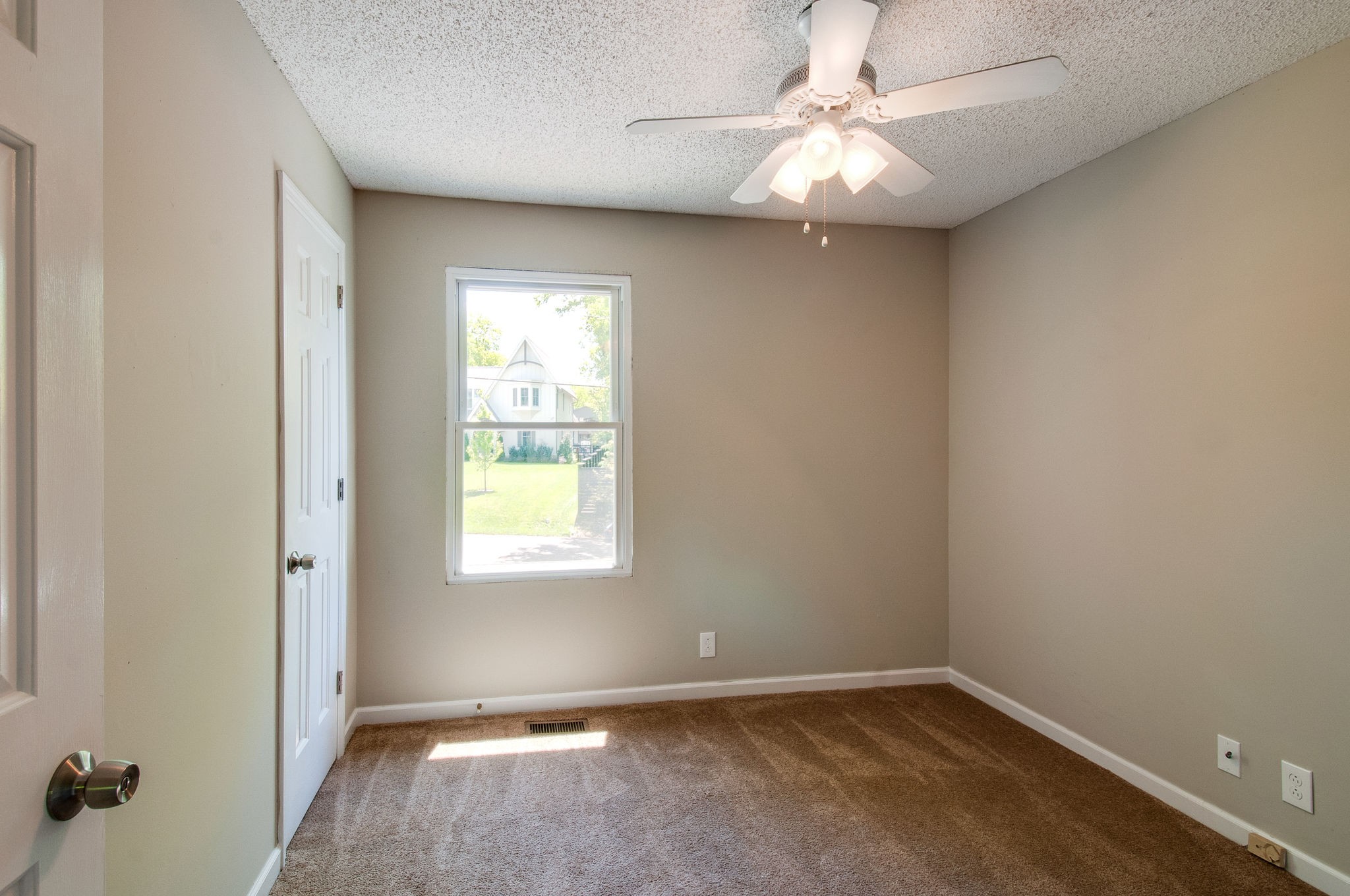 1004 Sutton Hill Road, Unit B Nashville, TN 37204 - Photo 11 of 18 Gallery Image 11