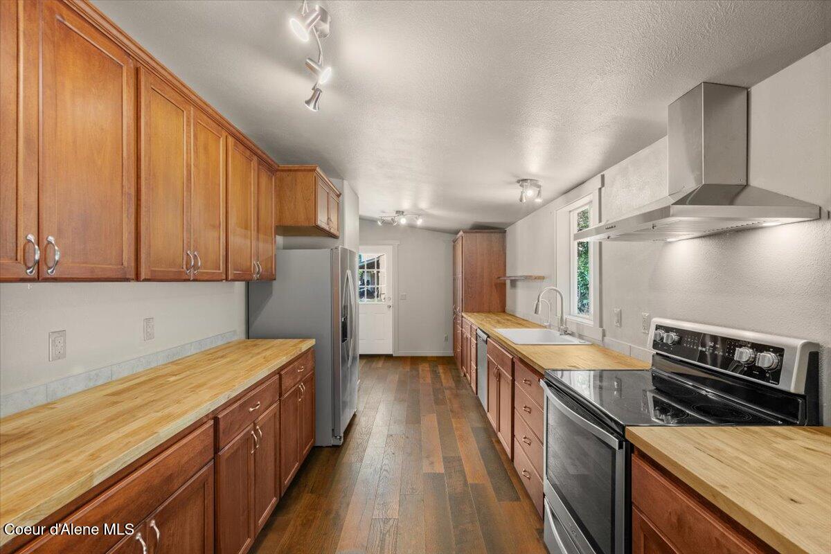 13085 North Ragged Ridge Road Post Falls, ID 83854 - Photo 13 of 45 13-Kitchen