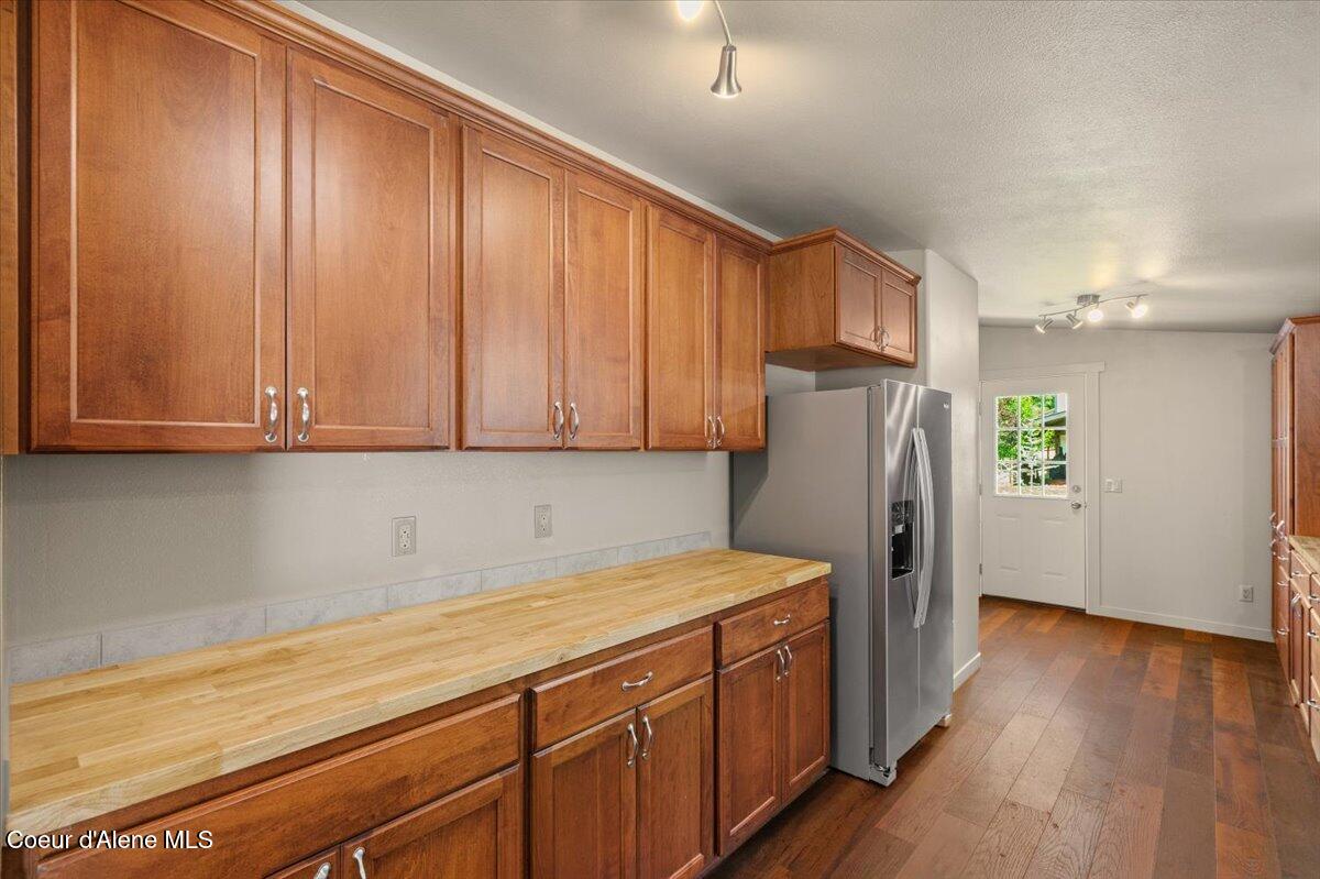 13085 North Ragged Ridge Road Post Falls, ID 83854 - Photo 17 of 45 17-Kitchen