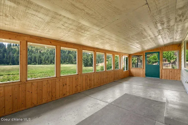 $549,900 | 13085 North Ragged Ridge Road, Post Falls, ID 83854