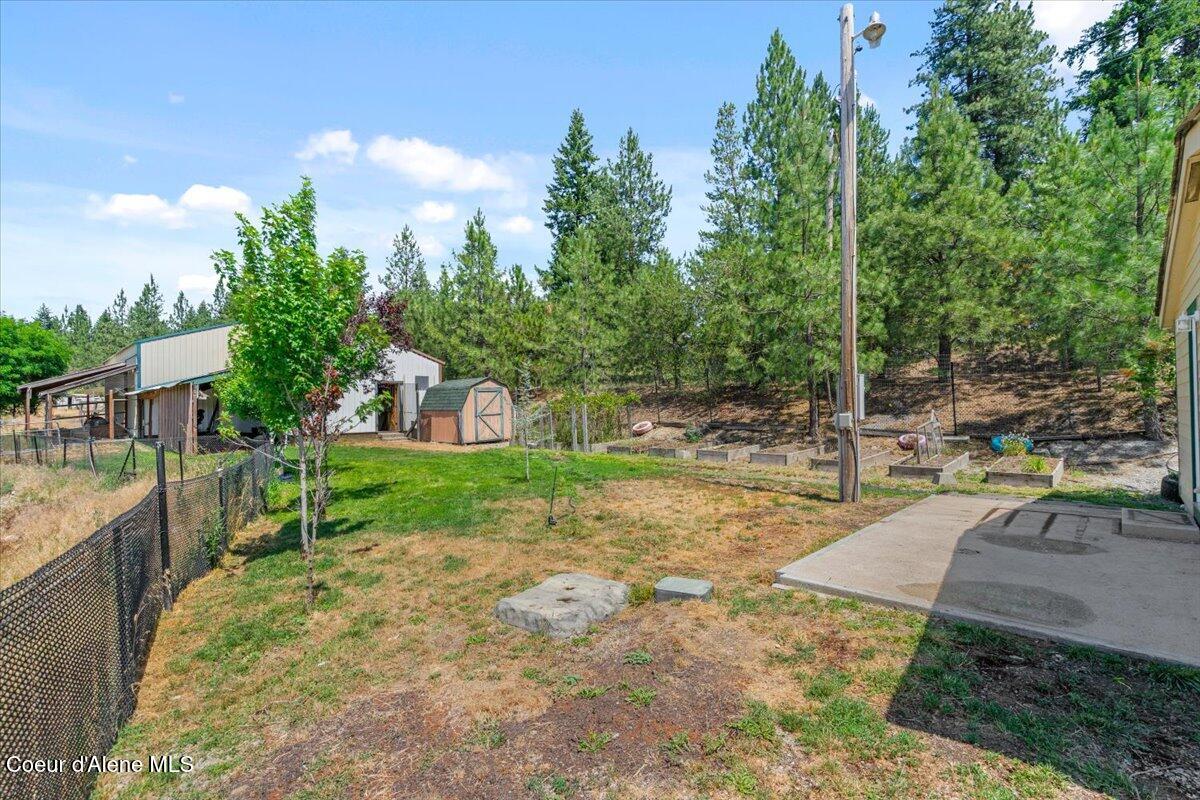 13085 North Ragged Ridge Road Post Falls, ID 83854 - Photo 31 of 45 31-Back yard