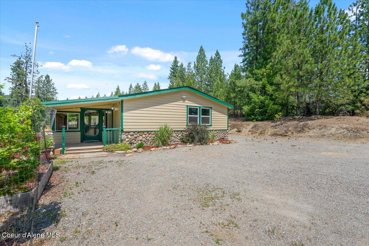 13085 North Ragged Ridge Road Post Falls, ID 83854 - Photo 8 of 45 08-Front of home