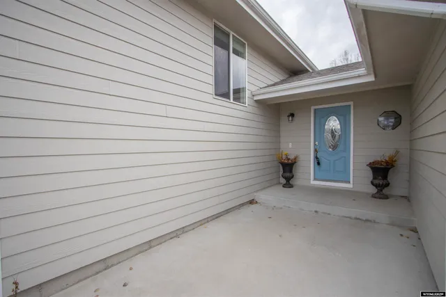 $385,000 | 1711 Absaroka Trail, Bar Nunn, WY 82601