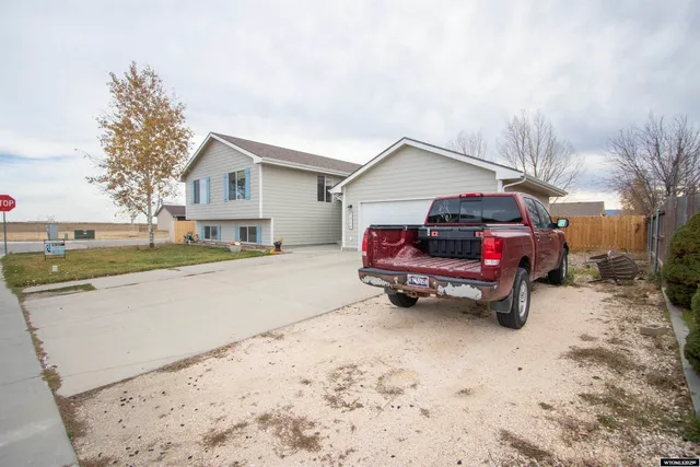 $385,000 | 1711 Absaroka Trail, Bar Nunn, WY 82601