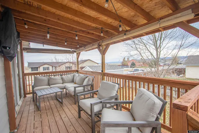 $385,000 | 1711 Absaroka Trail, Bar Nunn, WY 82601