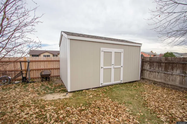 $385,000 | 1711 Absaroka Trail, Bar Nunn, WY 82601