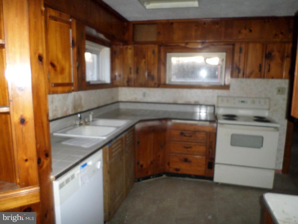 1827 State Road Duncannon, PA 17020 - Photo 5 of 12 Gallery Image 5