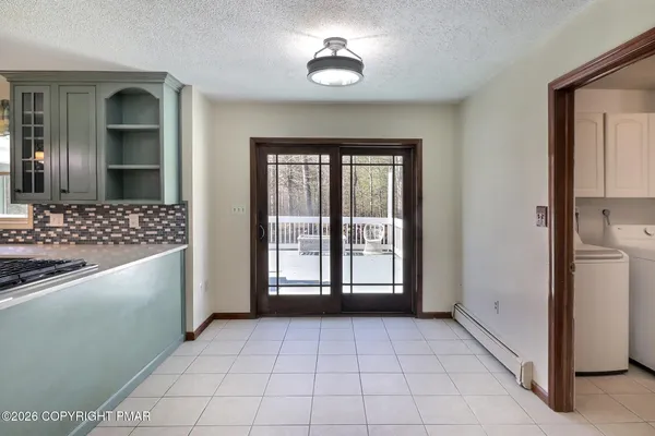 $499,800 | 406 Broad Leaf Lane, Stroudsburg, PA 18360