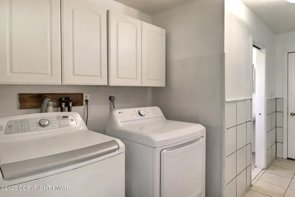 $499,800 | 406 Broad Leaf Lane, Stroudsburg, PA 18360