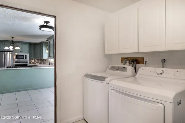 $499,800 | 406 Broad Leaf Lane, Stroudsburg, PA 18360