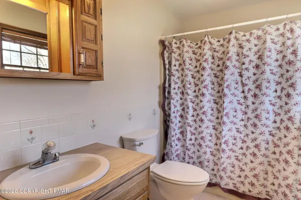 $499,800 | 406 Broad Leaf Lane, Stroudsburg, PA 18360