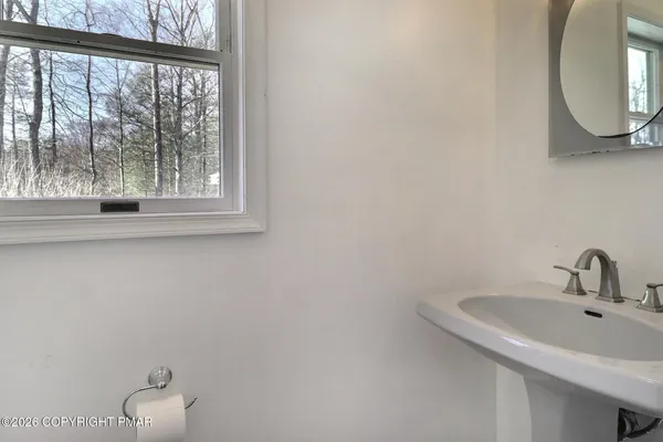 $499,800 | 406 Broad Leaf Lane, Stroudsburg, PA 18360