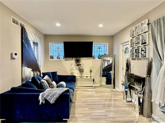 $250,000 | 5411 Tennessee Avenue, St. Louis, MO 63111