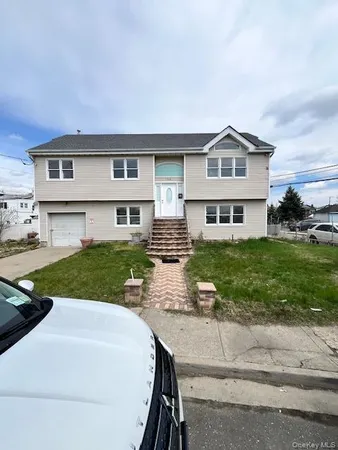 $4,800 | 94 Roger Avenue, Inwood, NY 11096