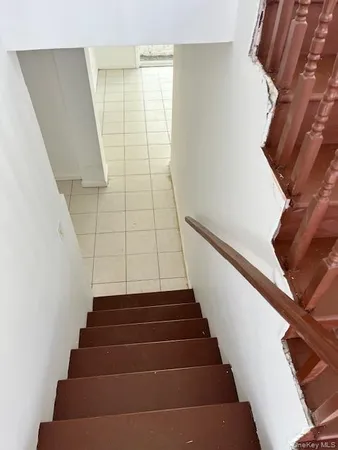 $4,800 | 94 Roger Avenue, Inwood, NY 11096