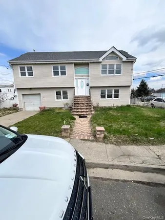$4,800 | 94 Roger Avenue, Inwood, NY 11096