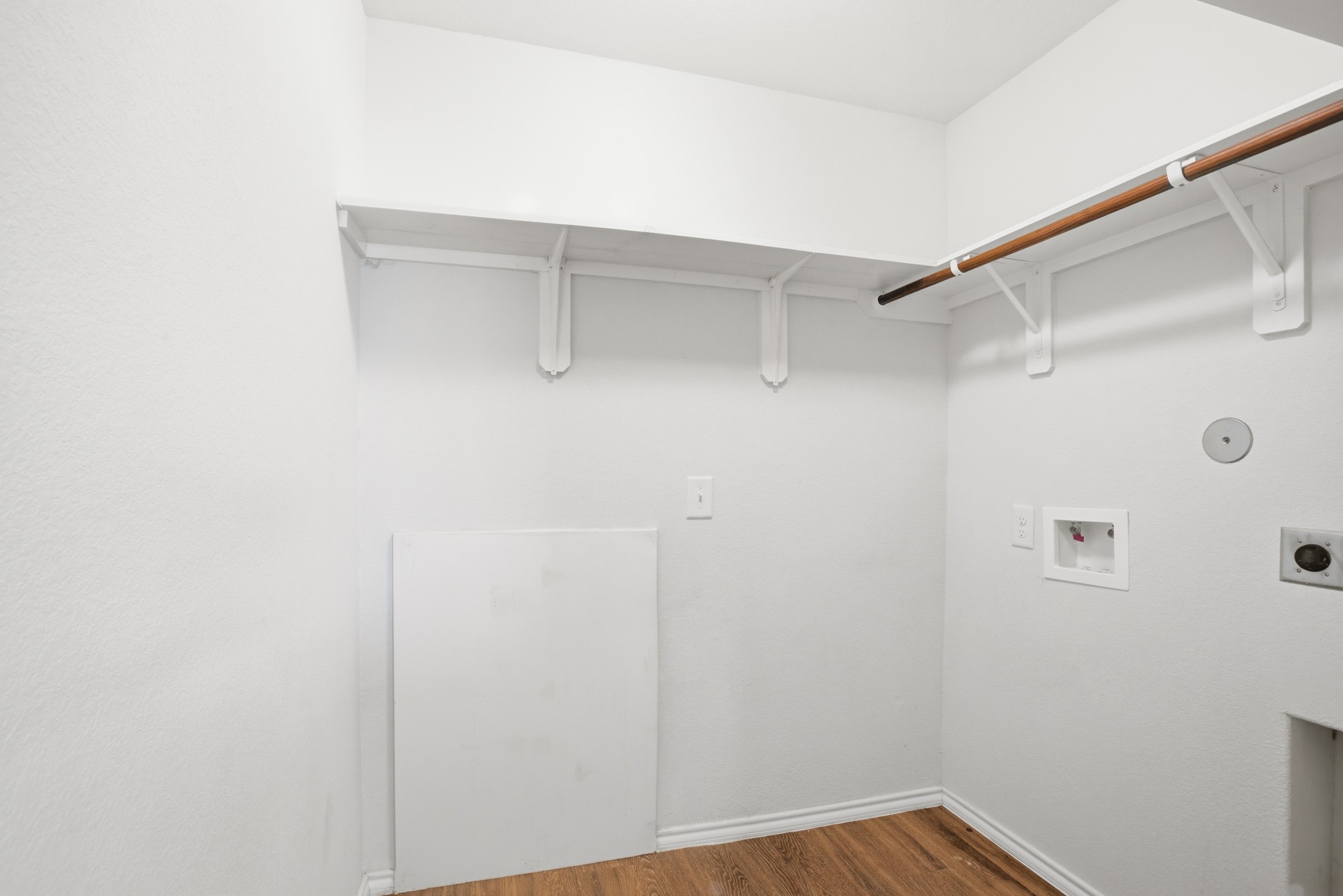 4611 Windmill Run Drive Houston, TX 77069 - Photo 31 of 35 a view of a room with wooden floor