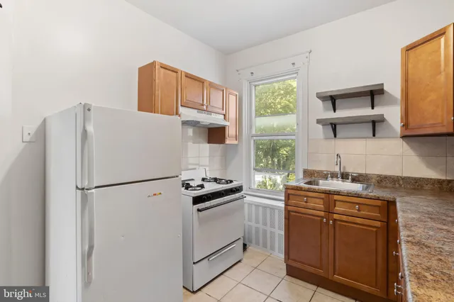 $1,450 | 724 Ash Avenue, Unit 2, Collingdale, PA 19023
