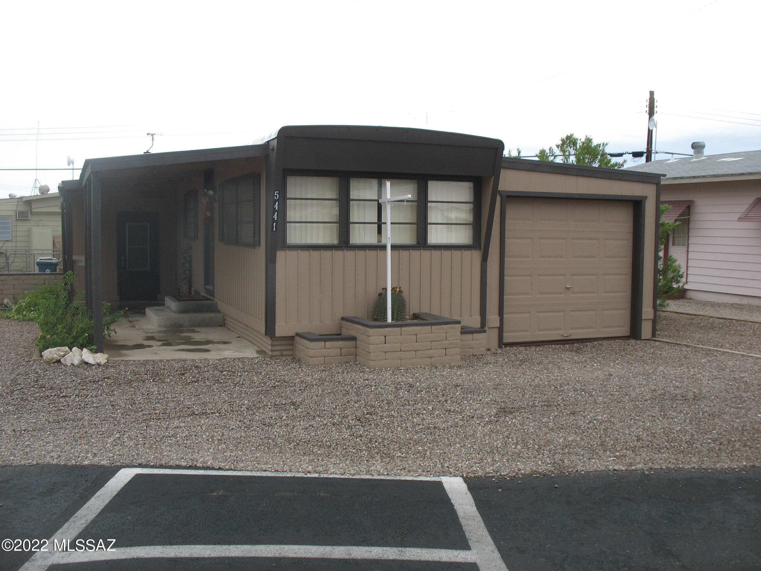 5441 West Rocking Cir Street Tucson, AZ 85713 - Photo 1 of 16 Gallery Image 1