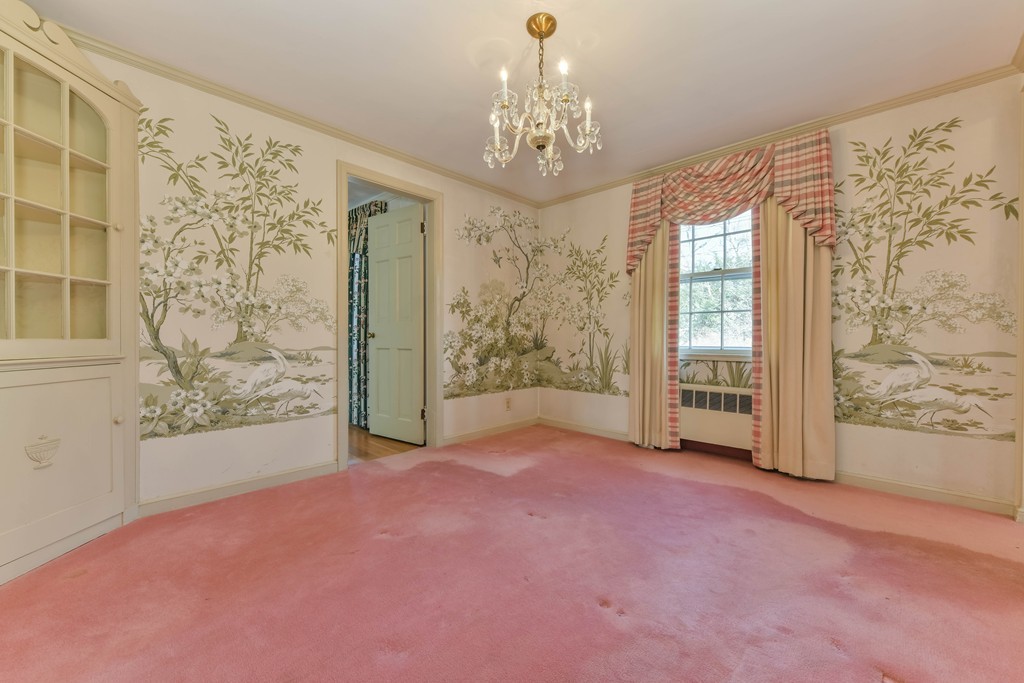 33 Oak Road Milton, MA 02186 - Photo 3 of 20 Gallery Image 3