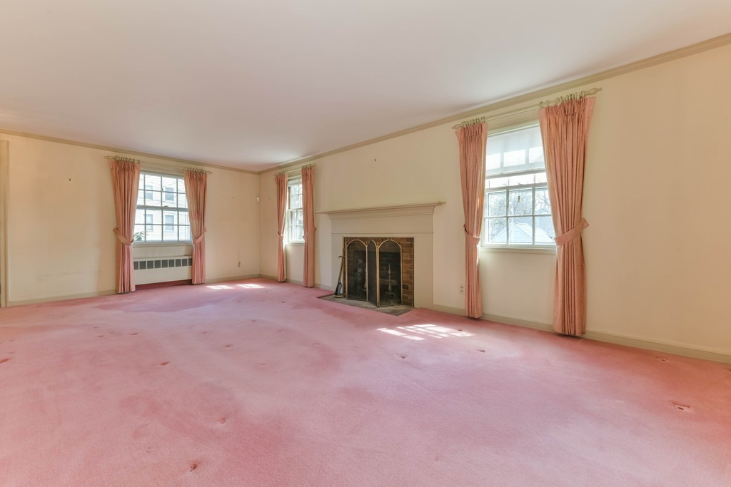 33 Oak Road Milton, MA 02186 - Photo 6 of 20 Gallery Image 6