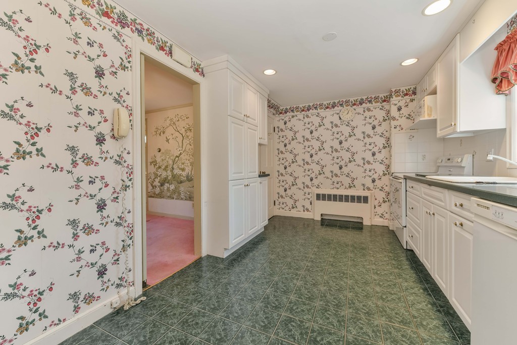 33 Oak Road Milton, MA 02186 - Photo 8 of 20 Gallery Image 8