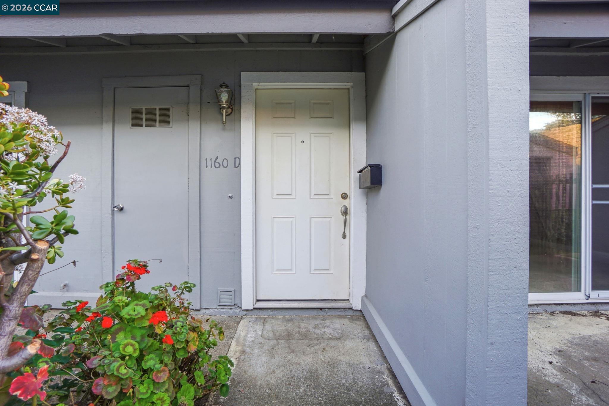 1160 Kenwal Road, Unit D Concord, CA 94521 - Photo 3 of 38