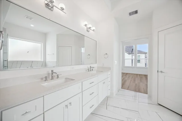 $475,000 | 10923 Brookeshire Chase Lane, Houston, TX 77043