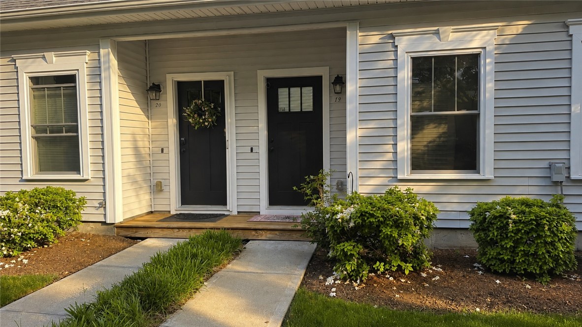 301 West Shore Road, Unit 19 Warwick, RI 02889 - Photo 25 of 41