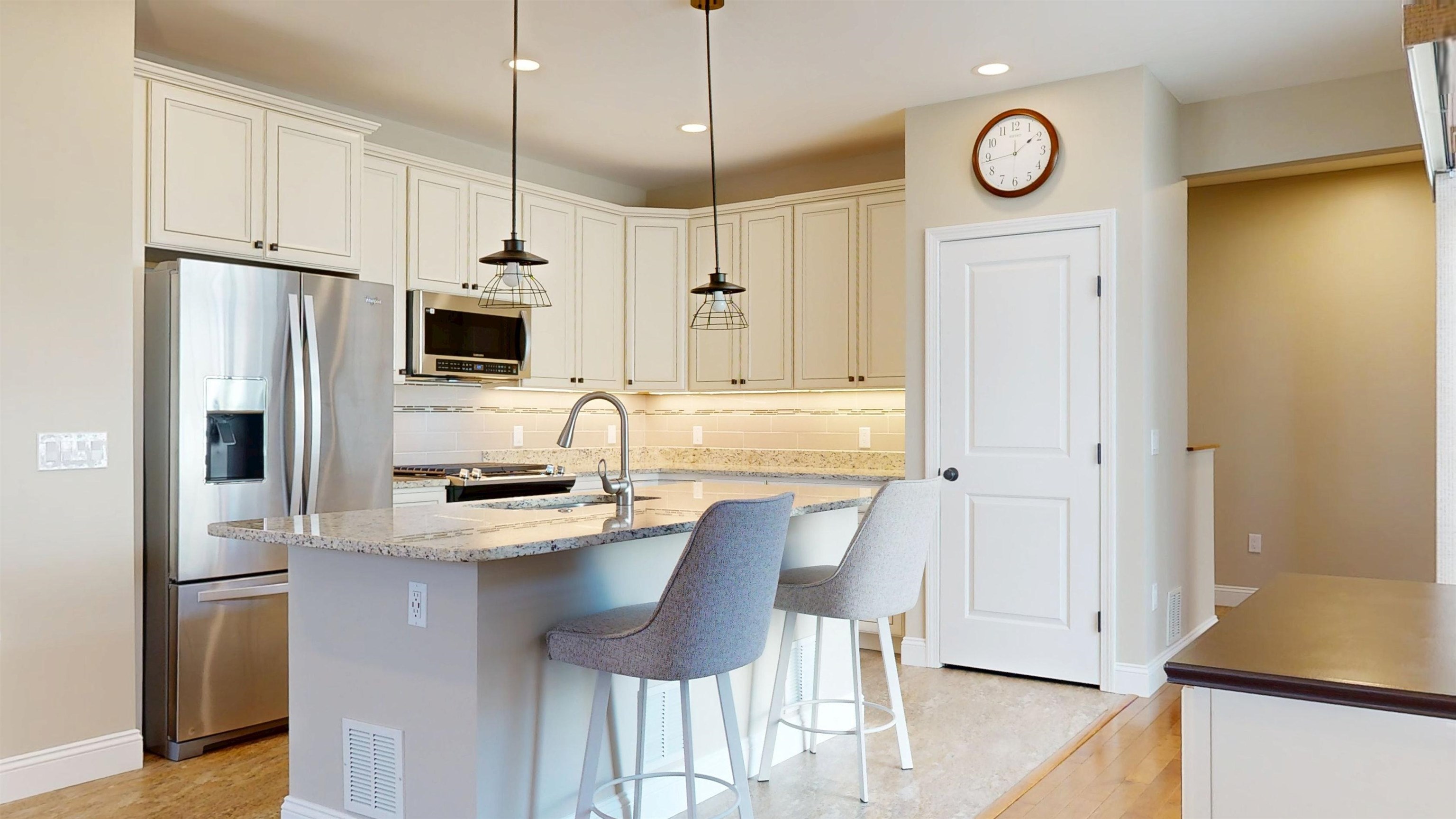 432 Zephyr Road Williston, VT 05495 - Photo 2 of 24