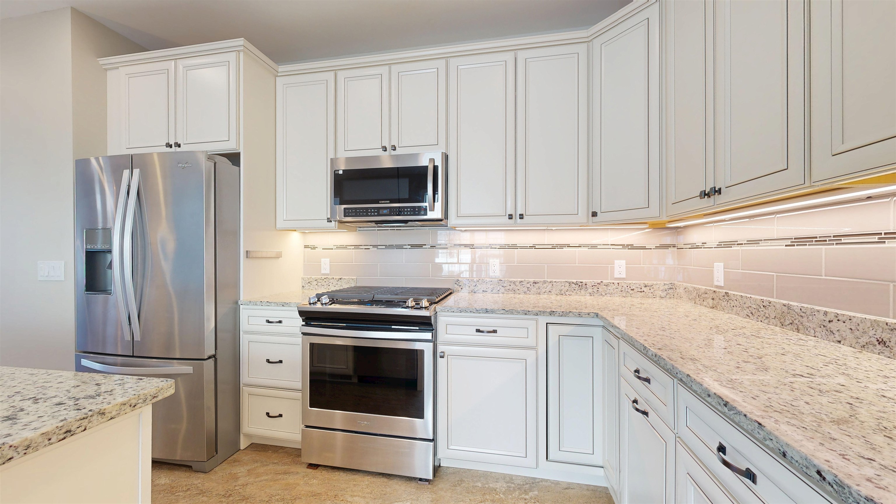 432 Zephyr Road Williston, VT 05495 - Photo 3 of 24