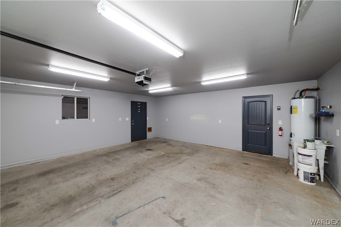 3374 Roma Road Kingman, AZ 86401 - Photo 47 of 64 Garage with water heater