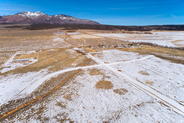17 Dean Court, Unit 2 La Sal, UT 84530 - Photo 19 of 19