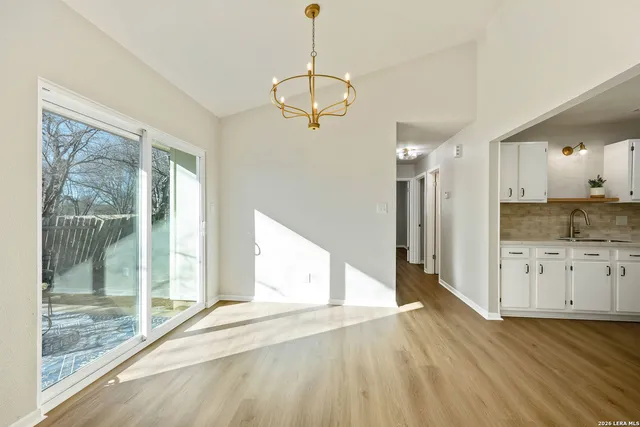 $324,500 | 401 Deer Creek, Boerne, TX 78006