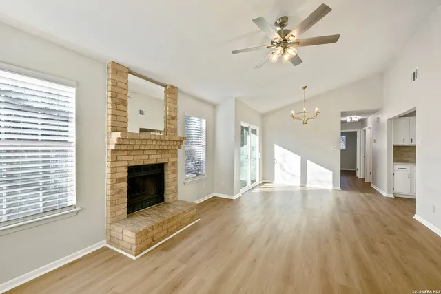 $324,500 | 401 Deer Creek, Boerne, TX 78006