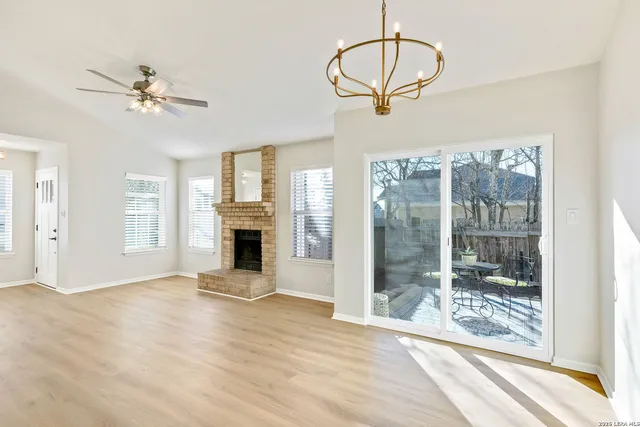 $324,500 | 401 Deer Creek, Boerne, TX 78006