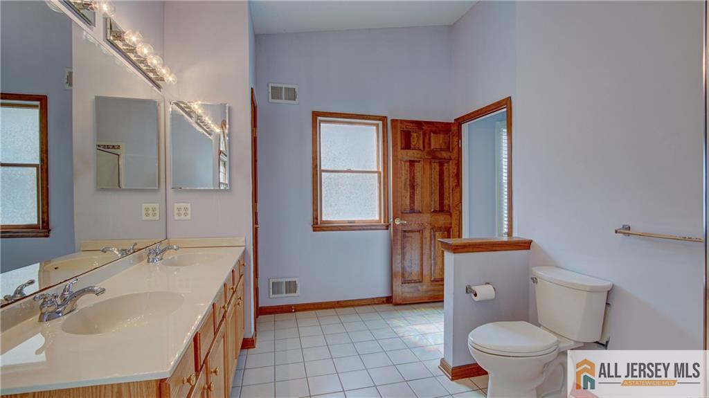 1 Whitehall Road Monroe Township, NJ 08831 - Photo 30 of 57