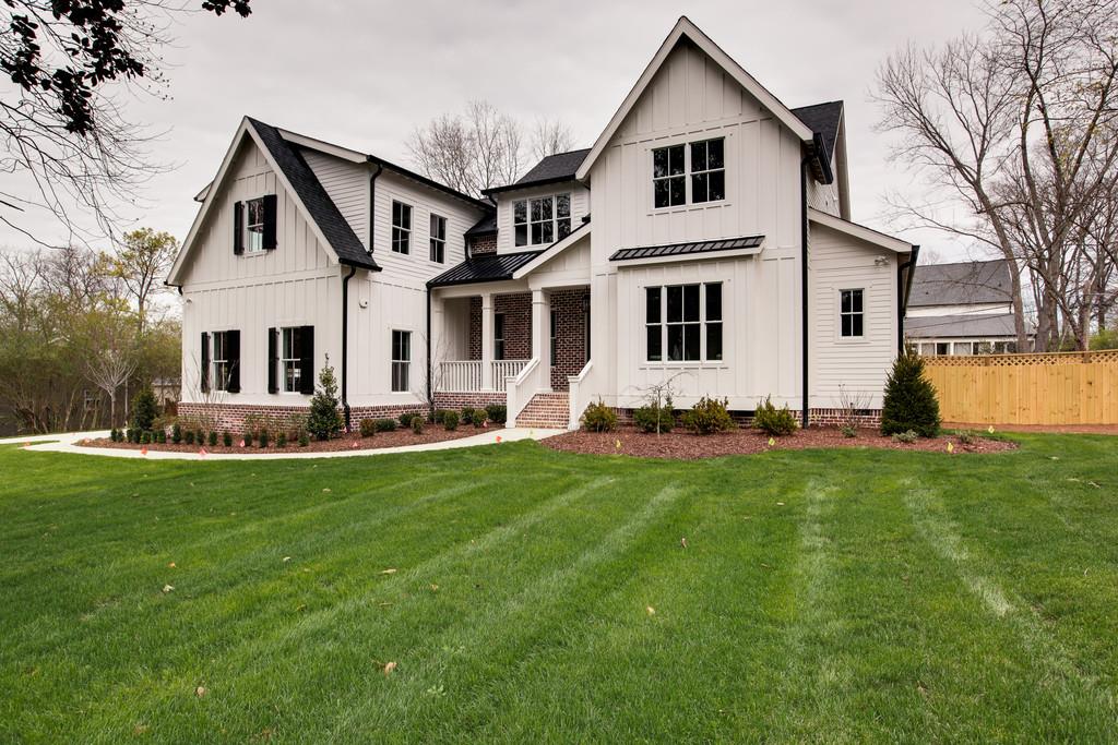 112 Alton Road Nashville, TN 37205 - Photo 1 of 30 a front view of house with yard and green space