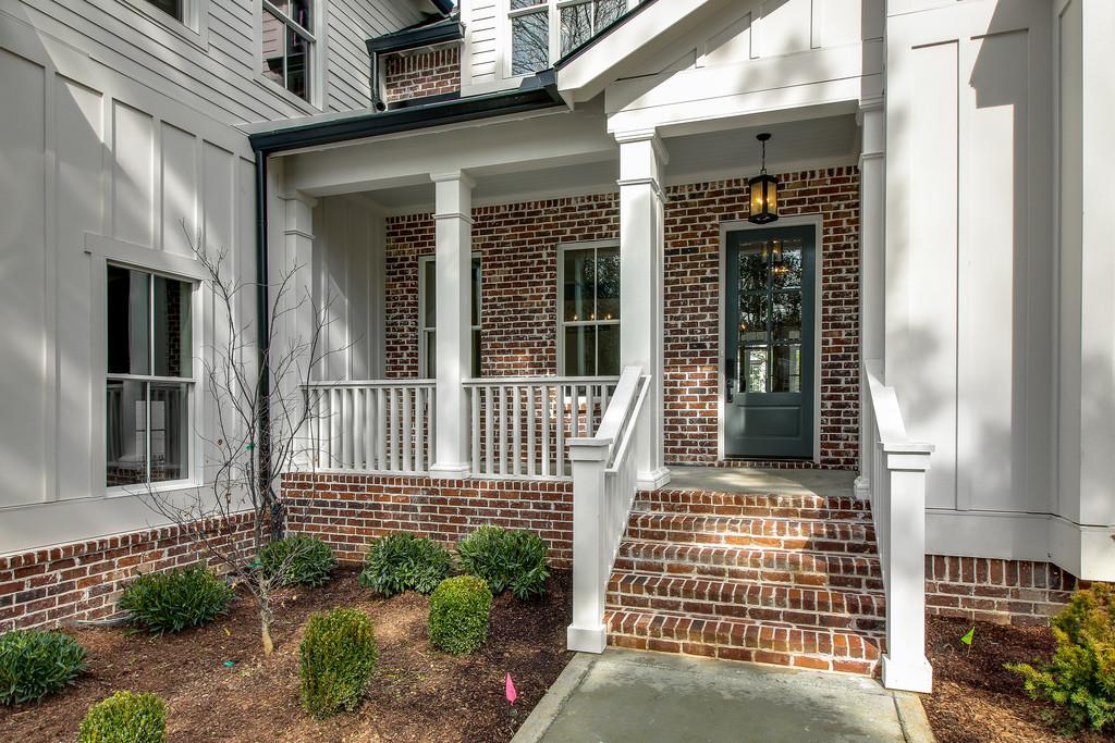 112 Alton Road Nashville, TN 37205 - Photo 3 of 30 front view of a house