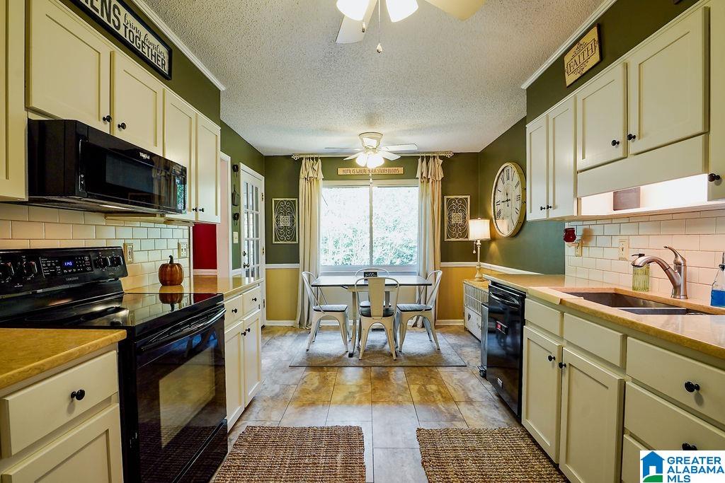 1017 Franks Circle Alabaster, AL 35007 - Photo 14 of 49