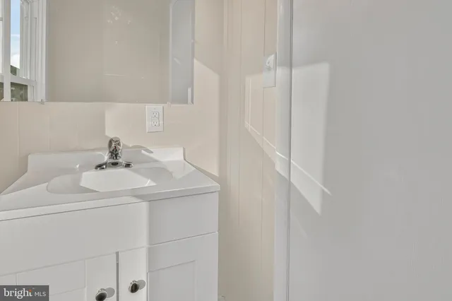 $1,795 | 206 Hershey Road, Hummelstown, PA 17036